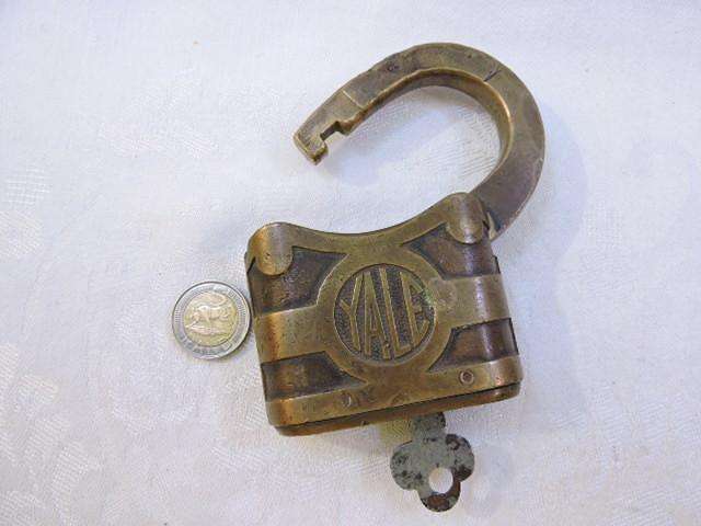 Vintage YALE Lock Heavy LARGE with key