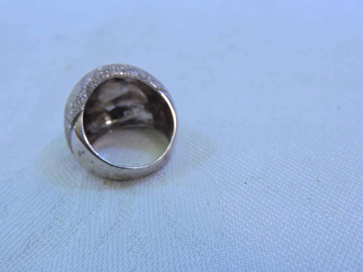 SILVER ITALIAN MAGIE DESIGNED RING. 925. SIZE N 9.2G