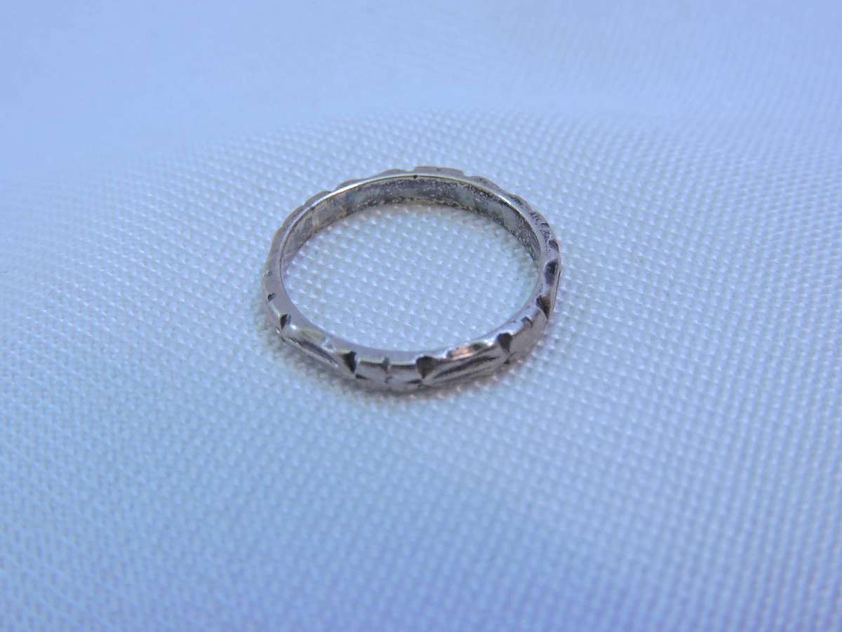 STERLING SILVER BAND WITH DECORATION SIZE K 1.7G