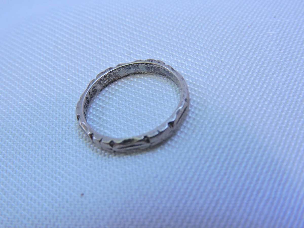 STERLING SILVER BAND WITH DECORATION SIZE K 1.7G