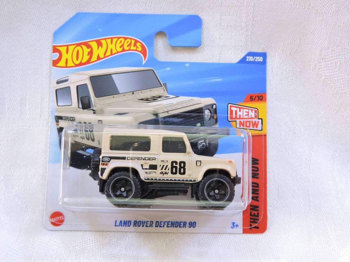 Hot Wheels LAND ROVER Defender 90 ( Beige #68 )