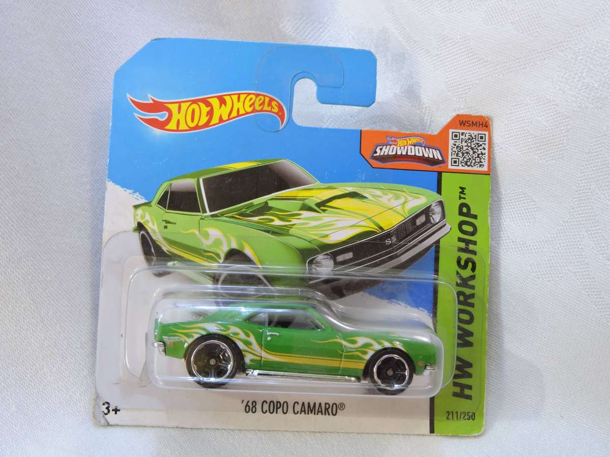 Hot Wheels CHEVY CHEVROLET Copo Camaro  ( Green with flames )