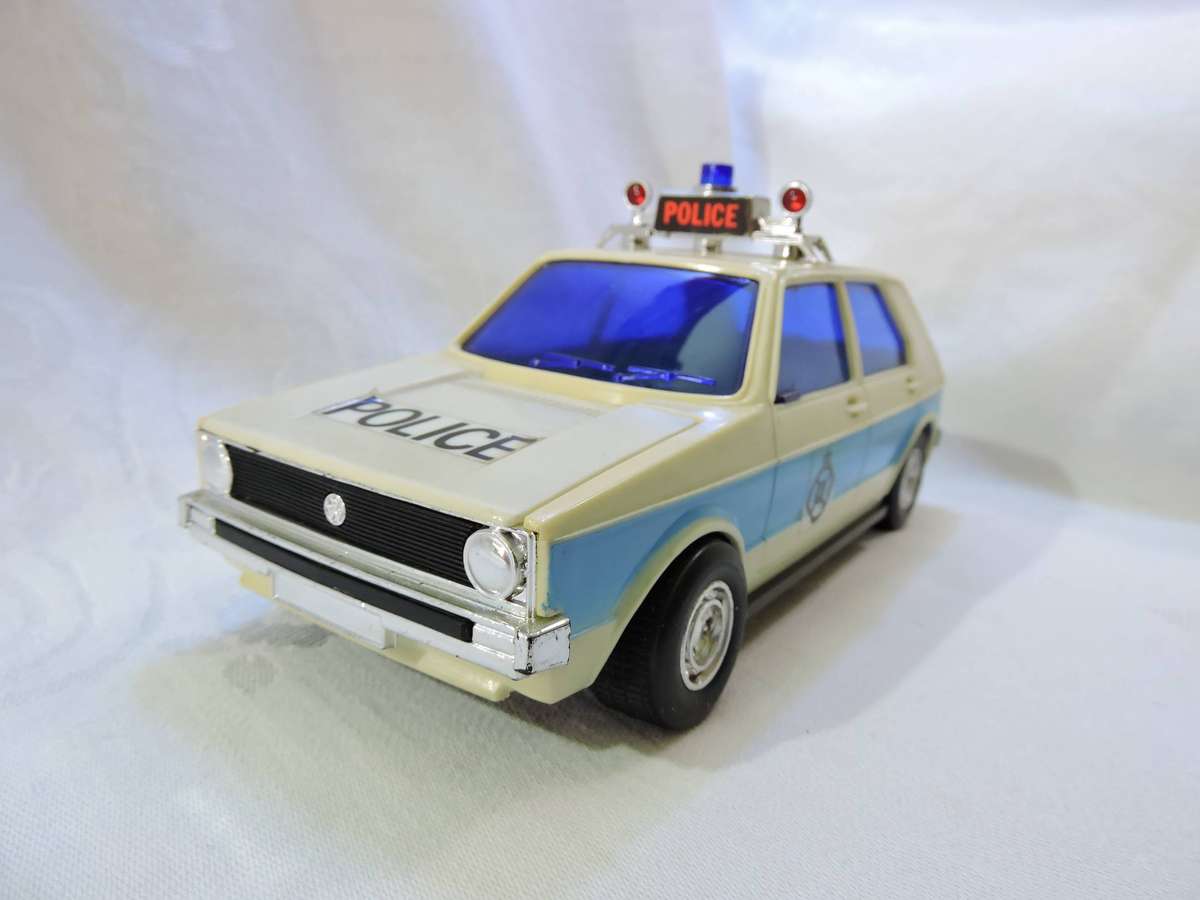 LUCKY TOY VW VOLKSWAGEN Golf Mk1 Police Car in original box ( Blue ) Like Hot Wheels