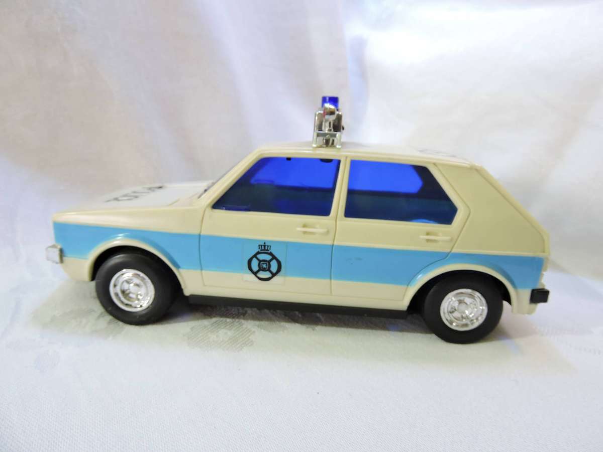 LUCKY TOY VW VOLKSWAGEN Golf Mk1 Police Car in original box ( Blue ) Like Hot Wheels