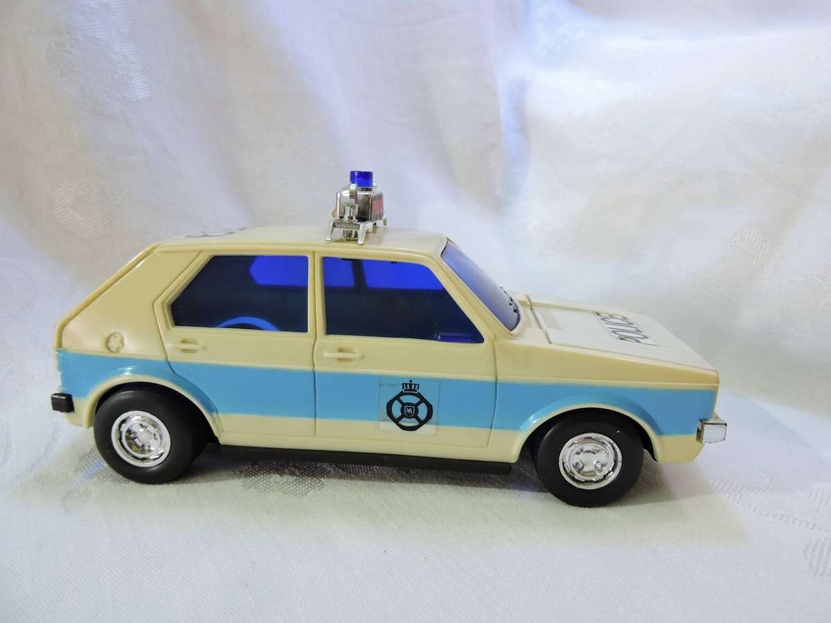 LUCKY TOY VW VOLKSWAGEN Golf Mk1 Police Car in original box ( Blue ) Like Hot Wheels