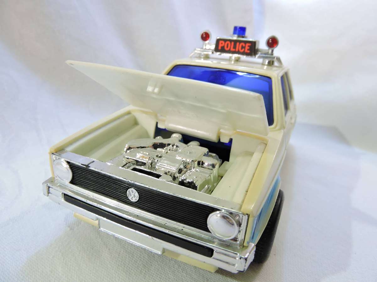 LUCKY TOY VW VOLKSWAGEN Golf Mk1 Police Car in original box ( Blue ) Like Hot Wheels