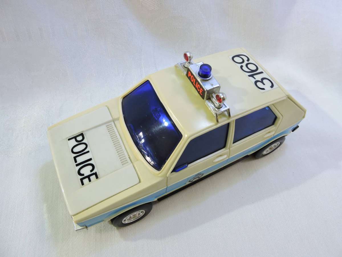 LUCKY TOY VW VOLKSWAGEN Golf Mk1 Police Car in original box ( Blue ) Like Hot Wheels