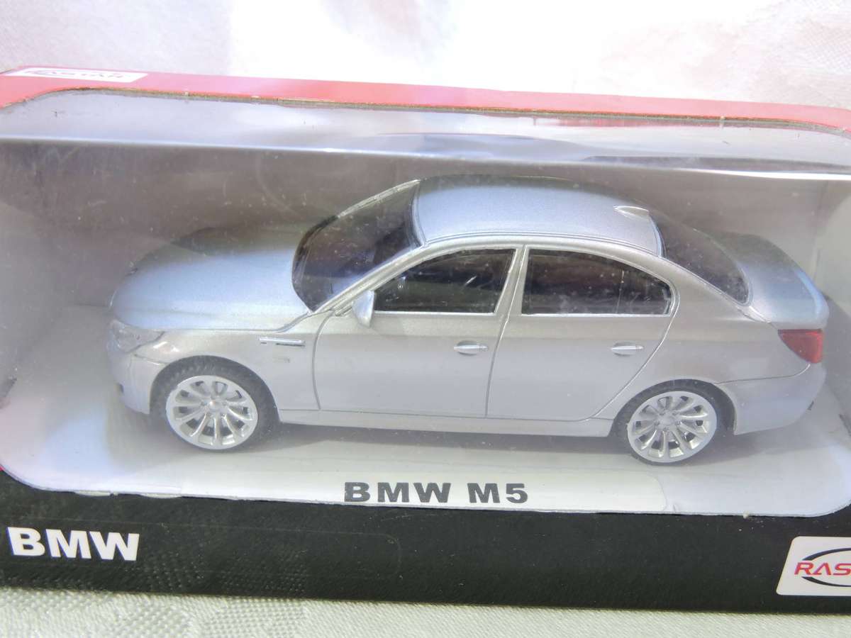 Rastar BMW M5 ( Silver ) MIB 1/43 like Hot Wheel Matchbox Dinky Corgi