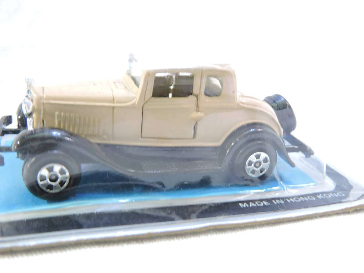 Ertl / Lintoy 1932 FORD Coupe ( Cream )  Like Matchbox & like Hot Wheels