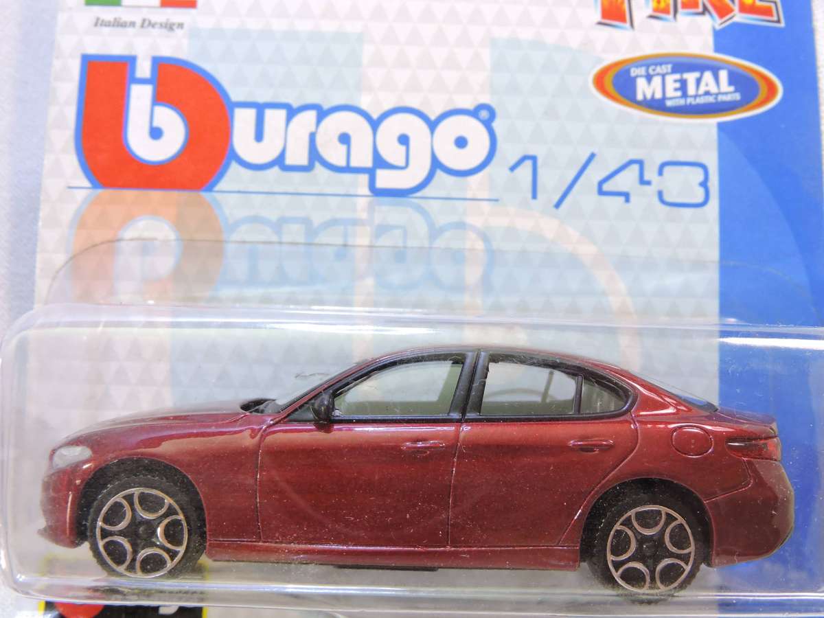Bburago ALFA ROMEO Giulia ( Red ) 1/43 like Hot Wheels Matchbox Dinky Corgi