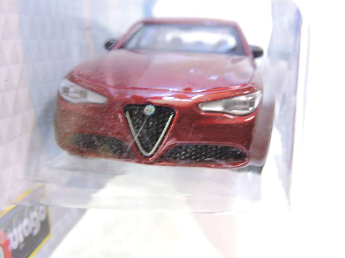 Bburago ALFA ROMEO Giulia ( Red ) 1/43 like Hot Wheels Matchbox Dinky Corgi