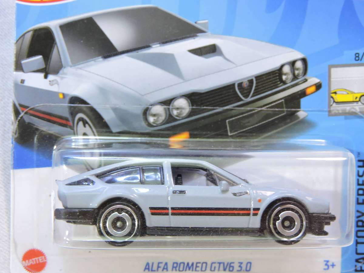 Hot Wheels ALFA ROMEO GTV 3.0  ( Grey )