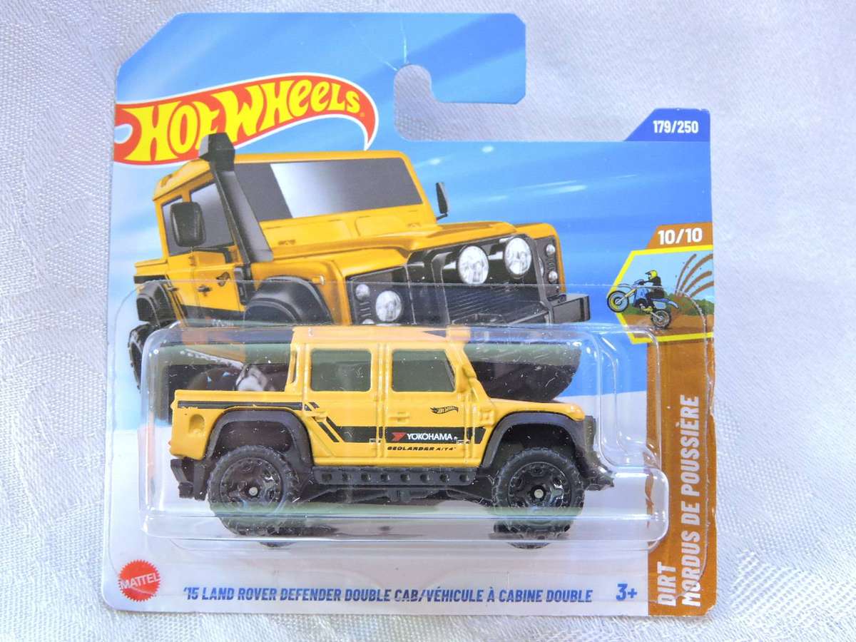 Hot Wheels LAND ROVER DEFENDER Double Cab Pickup Bakkie  ( Yellow )