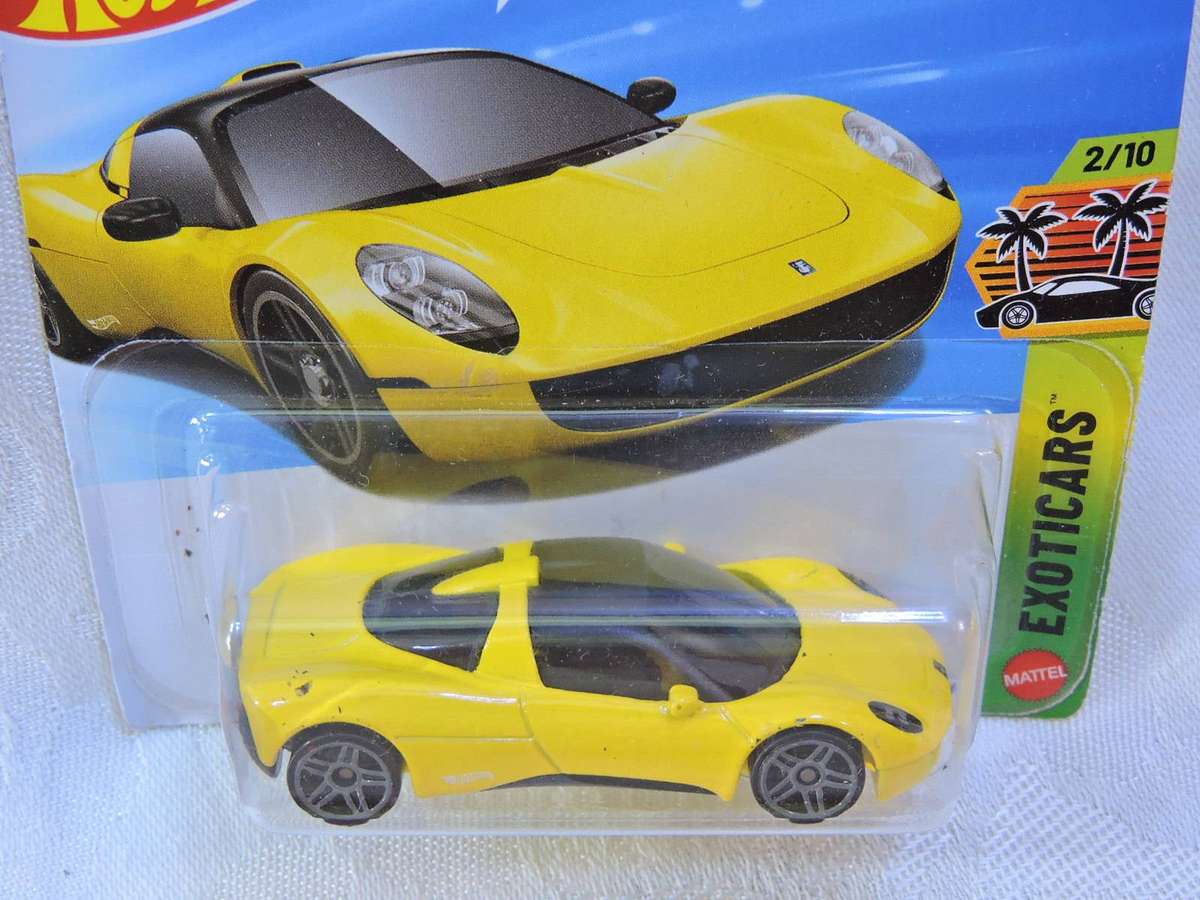 Hot Wheels Gordon Murray Automotive T.33 ( Yellow ) Supercar