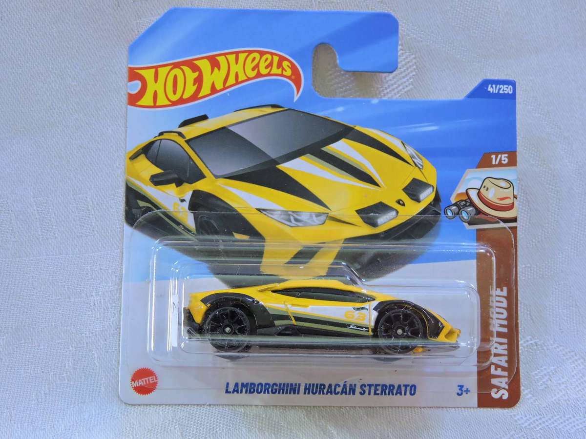 HOT WHEELS LAMBORGHINI Huracan Sterrato ( Yellow ) Supercar