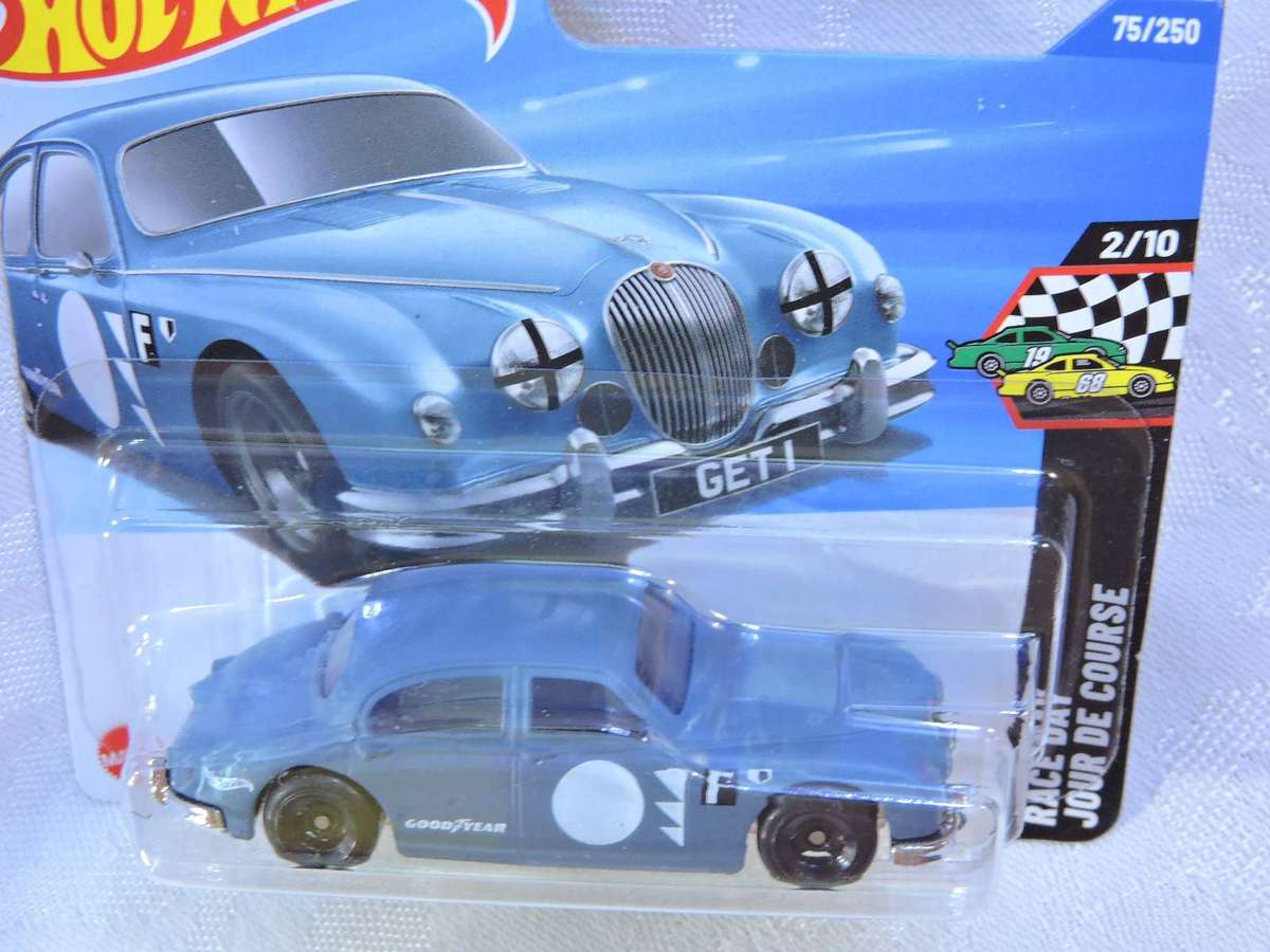 Hot wheels JAGUAR ( Blue Grey )