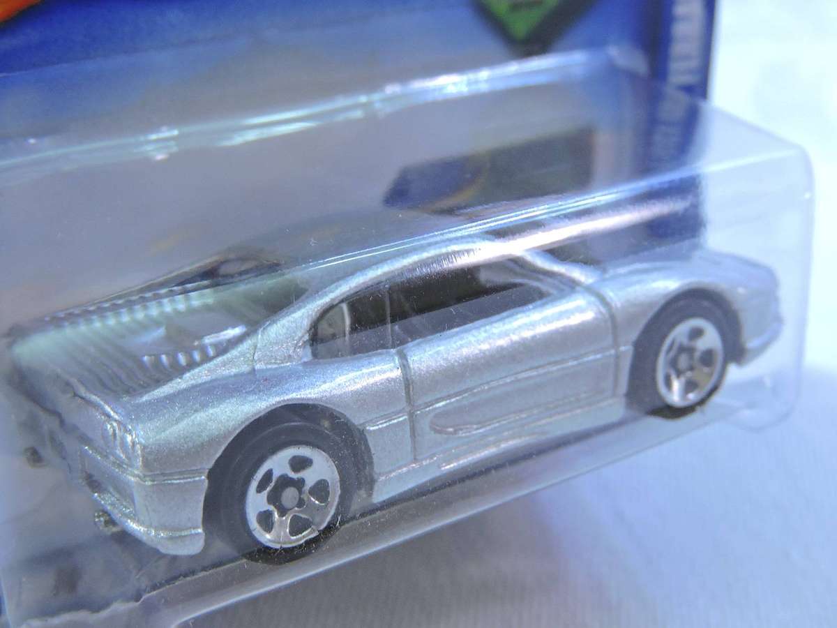 HOT WHEELS FERRARI F355 ( Silver )  Full metal 2001 issue Supercar