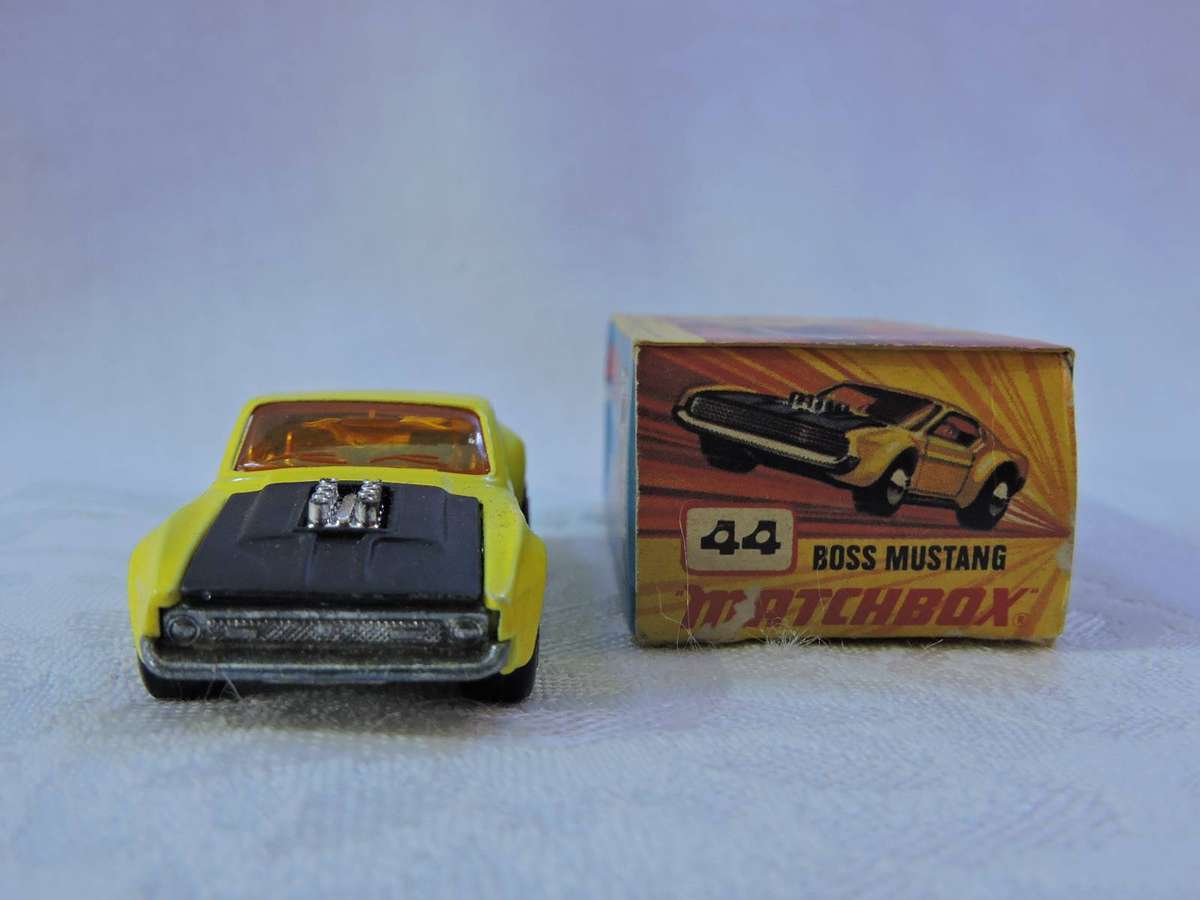 Matchbox Superfast FORD Mustang BOSS  New 44 ( Yellow ) ORIGINAL J Box   Like Hot Wheels