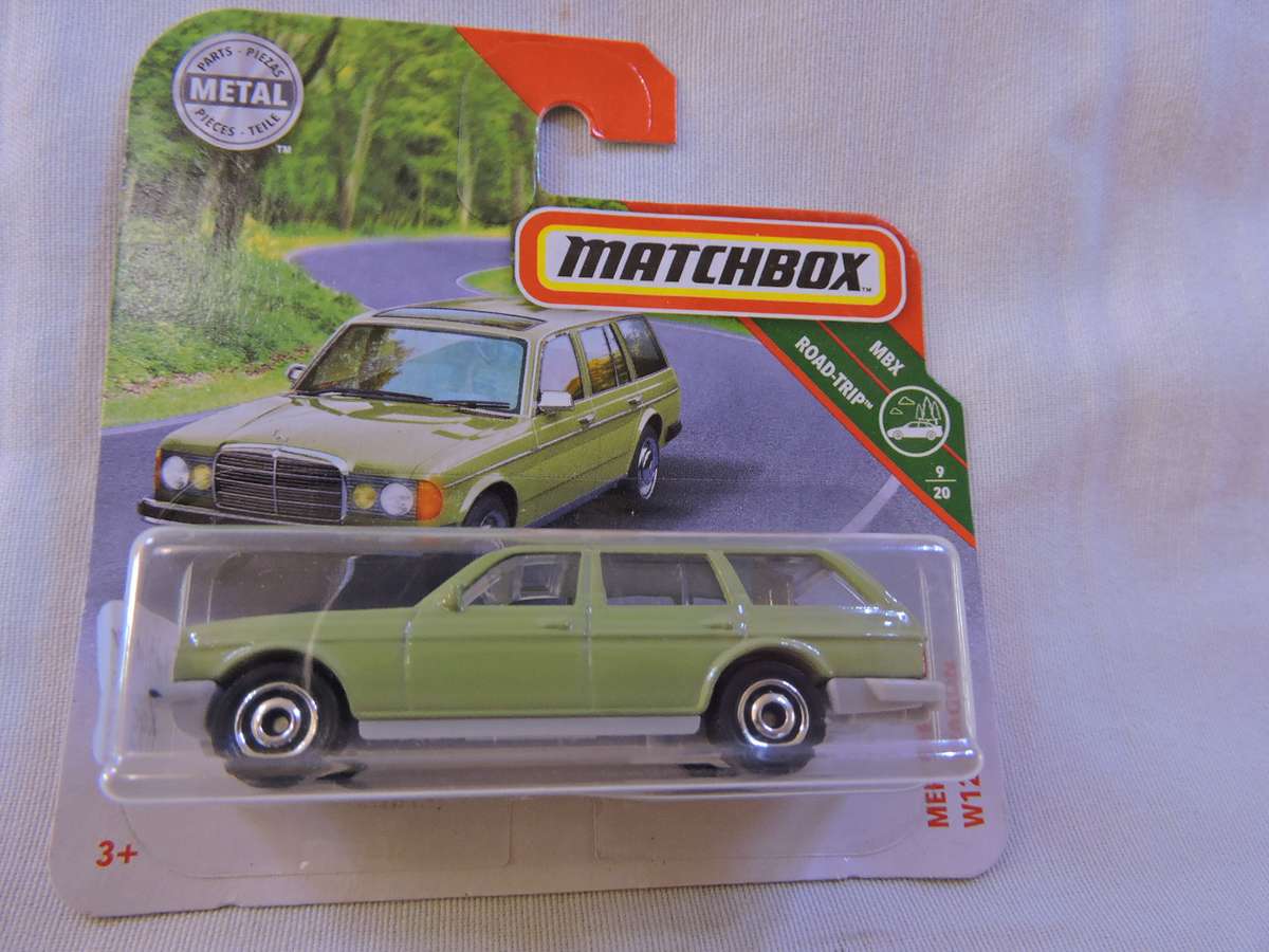 Matchbox MERCEDES BENZ W123 WAGON  ( Green ) Like Hot Wheels