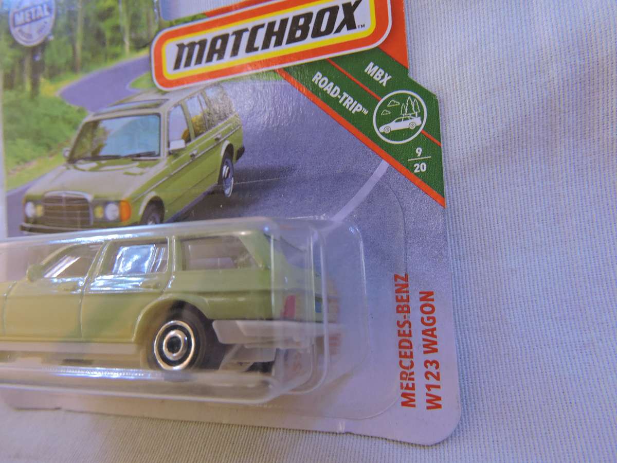 Matchbox MERCEDES BENZ W123 WAGON  ( Green ) Like Hot Wheels