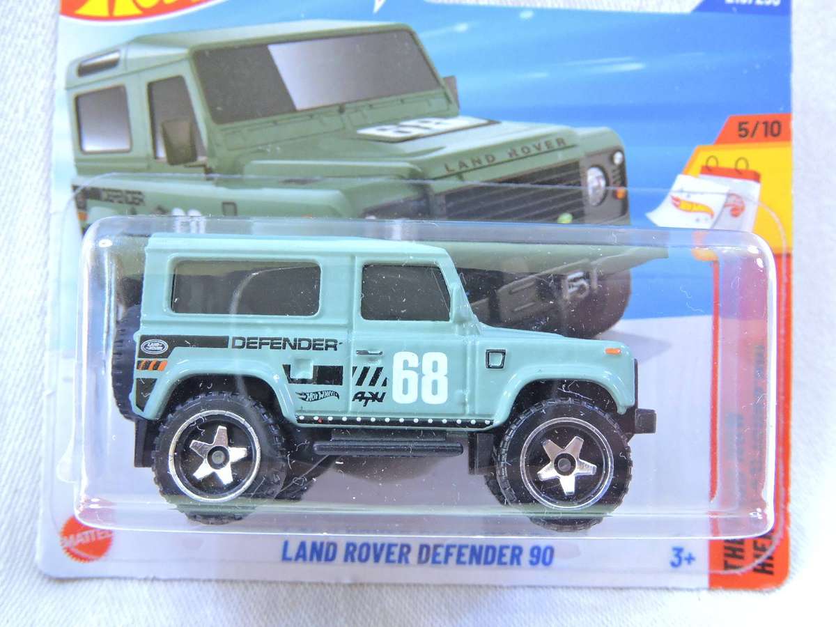 Hot Wheels Land Rover Defender 90  ( Teal #68 )