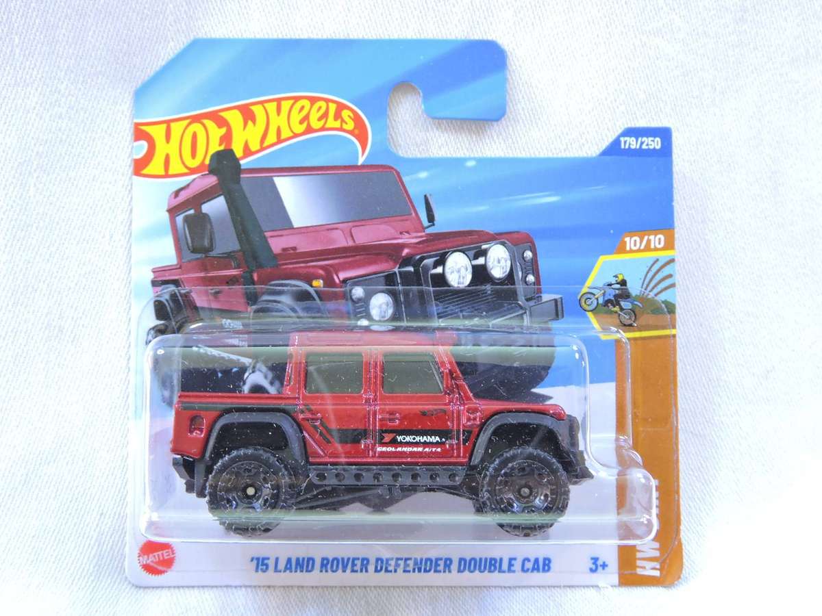 Hot Wheels Land Rover Defender Double Cab Pickup Bakkie  ( Maroon )