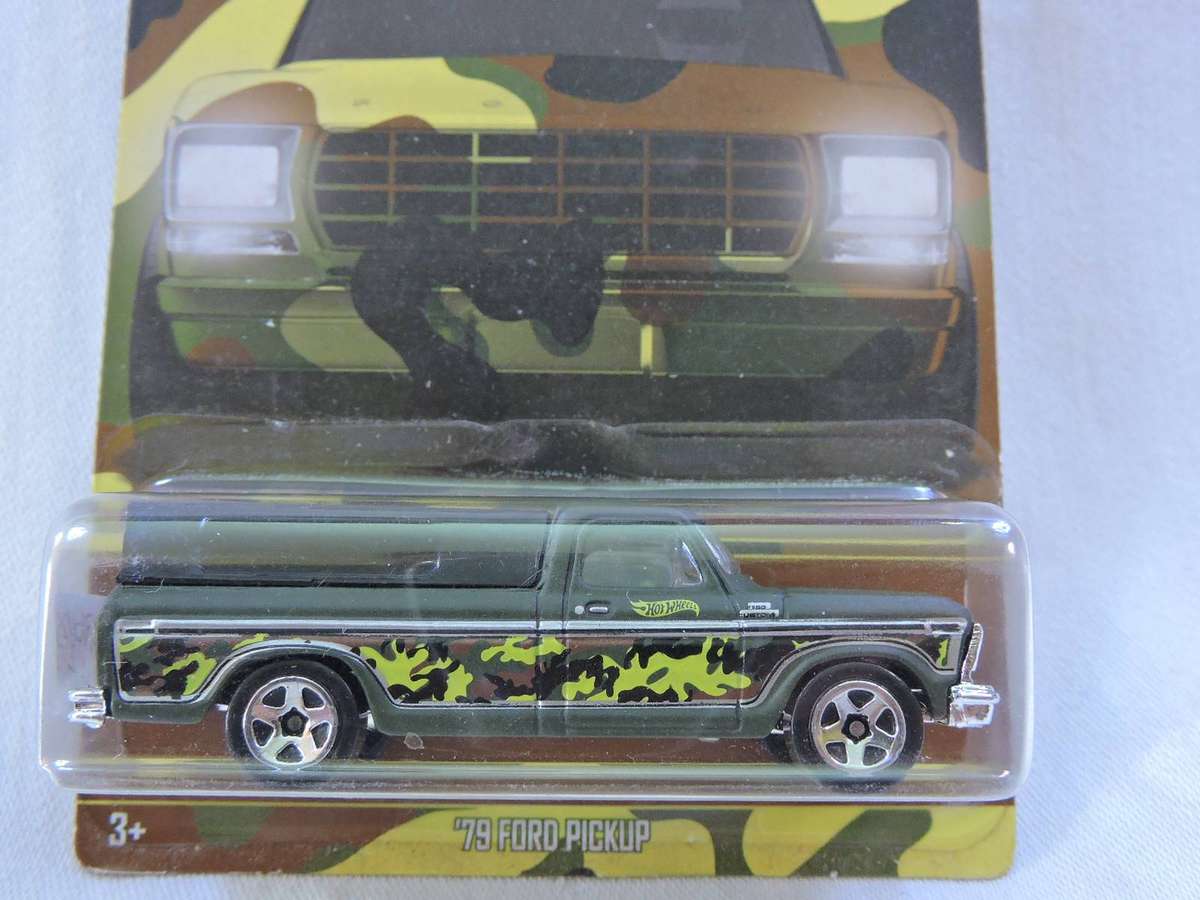 Hot Wheels Ford Pickup Bakkie ( Green Camo )