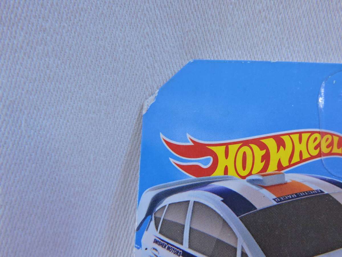 Hot wheels FORD Fiesta  ( Ice Blue #28 )
