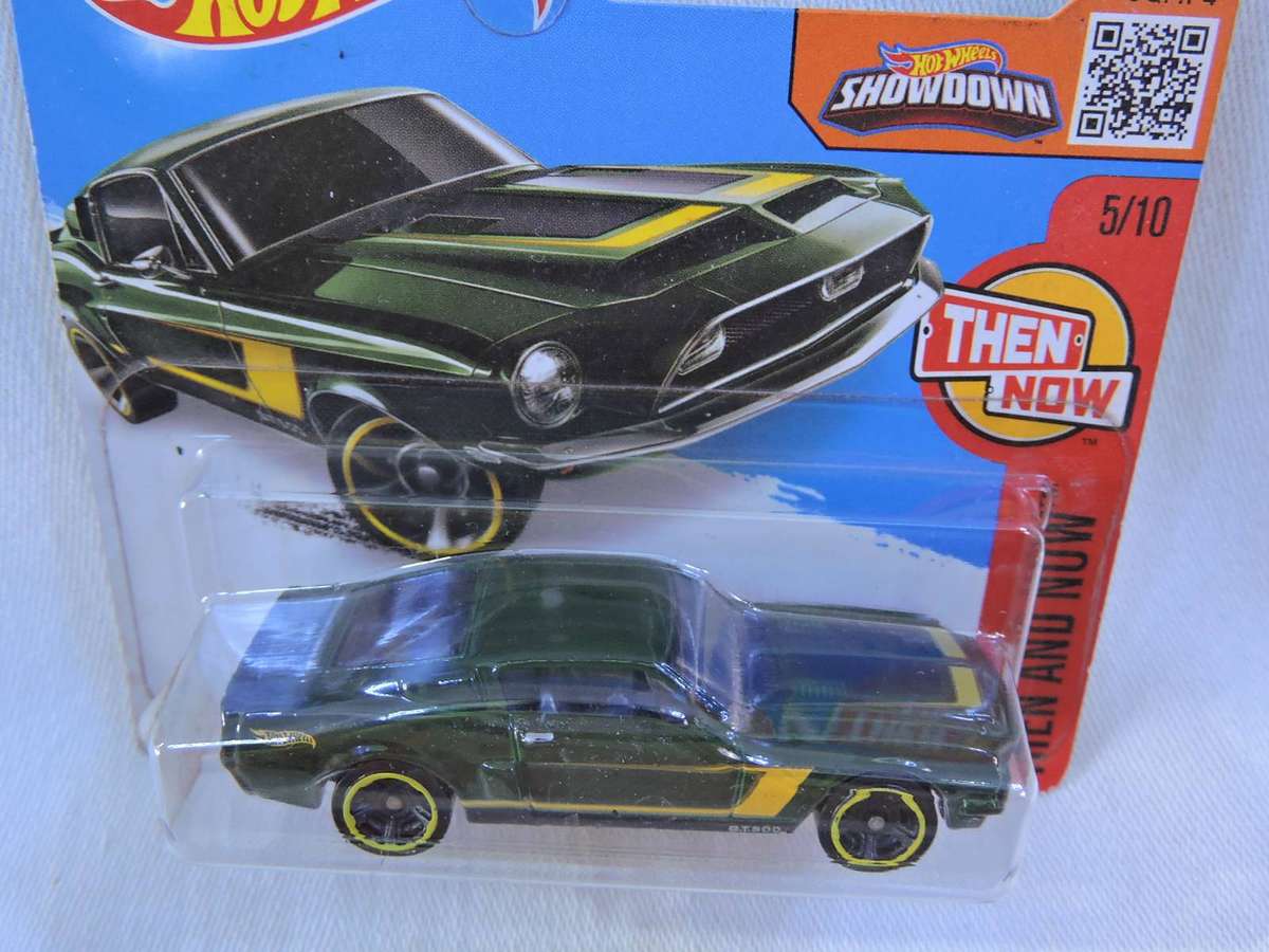 Hot wheels FORD Shelby GT 500  ( Green yellow stripe )  Like Mustang