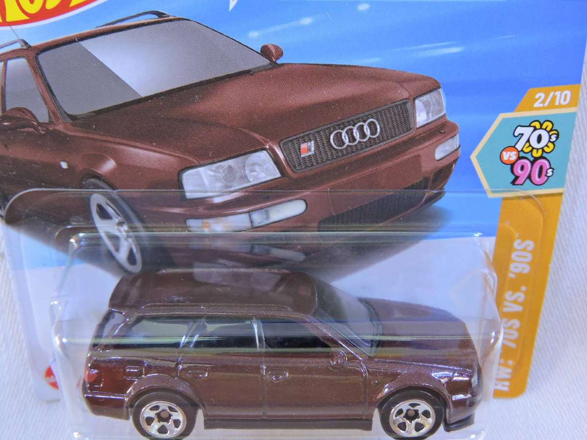 Hot Wheel AUDI Avant RS2  ( Brown )