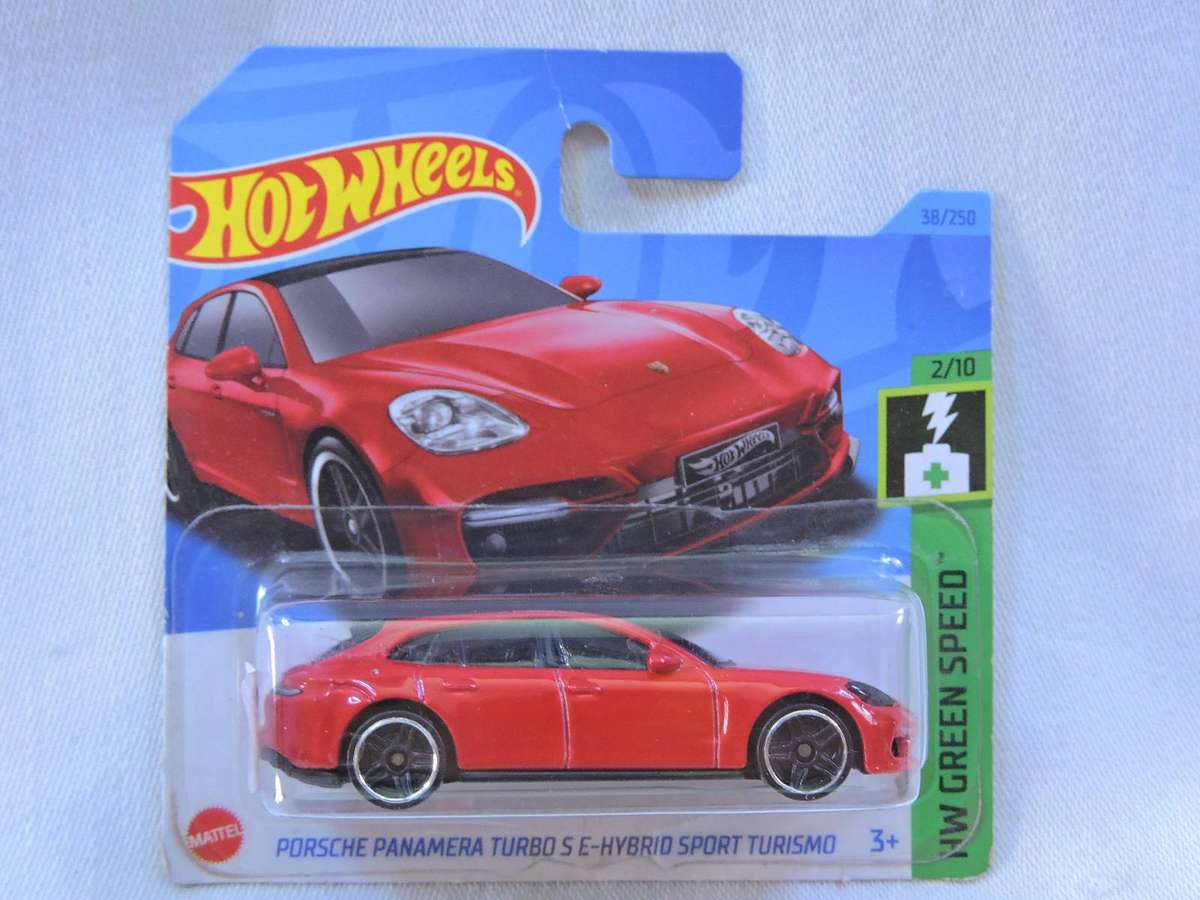 Hot Wheel PORSCHE Panamera Turbo S E-Hybrid Sporting Turismo  ( Red )