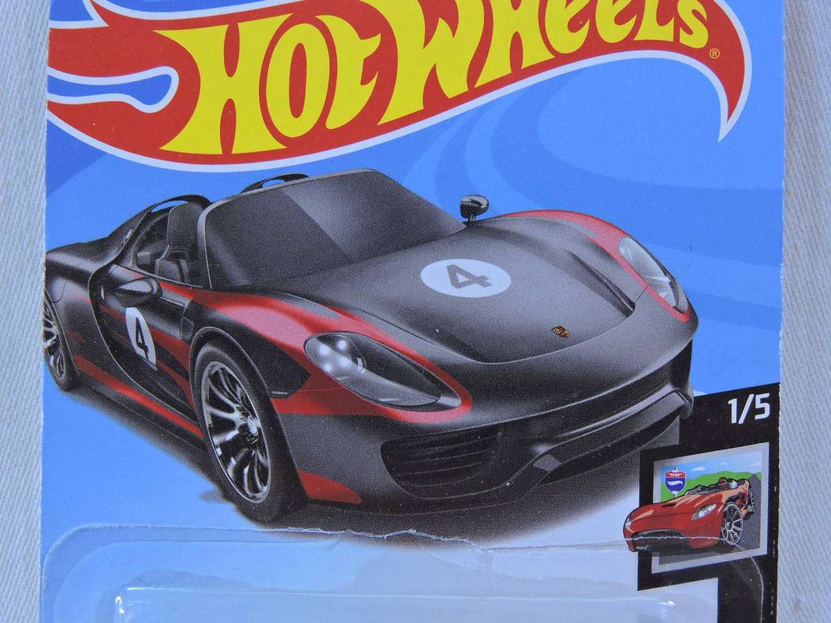 Hot Wheel PORSCHE 918 Spyder  ( Black red stripes #4 )  Long Card