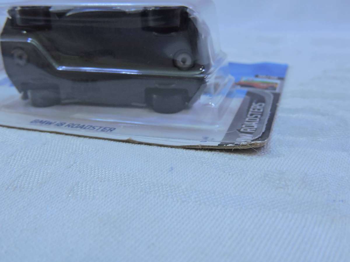 Hot Wheels BMW  i8 Roadster ( Silver )