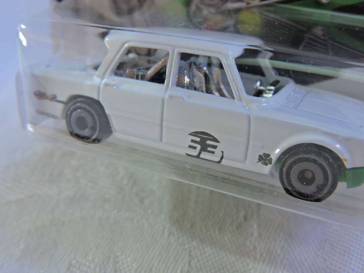 Hot Wheels ALFA ROMEO Giulia Ti Super ERROR!! ( White )