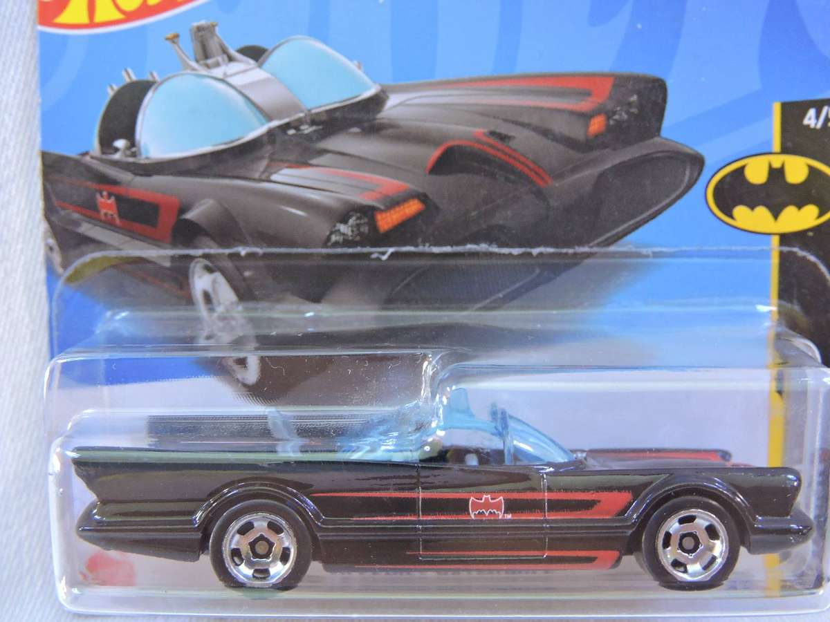 HOT WHEELS TV Series BATMOBILE ( Black Original Batmobile - Blue windows )   like Batman