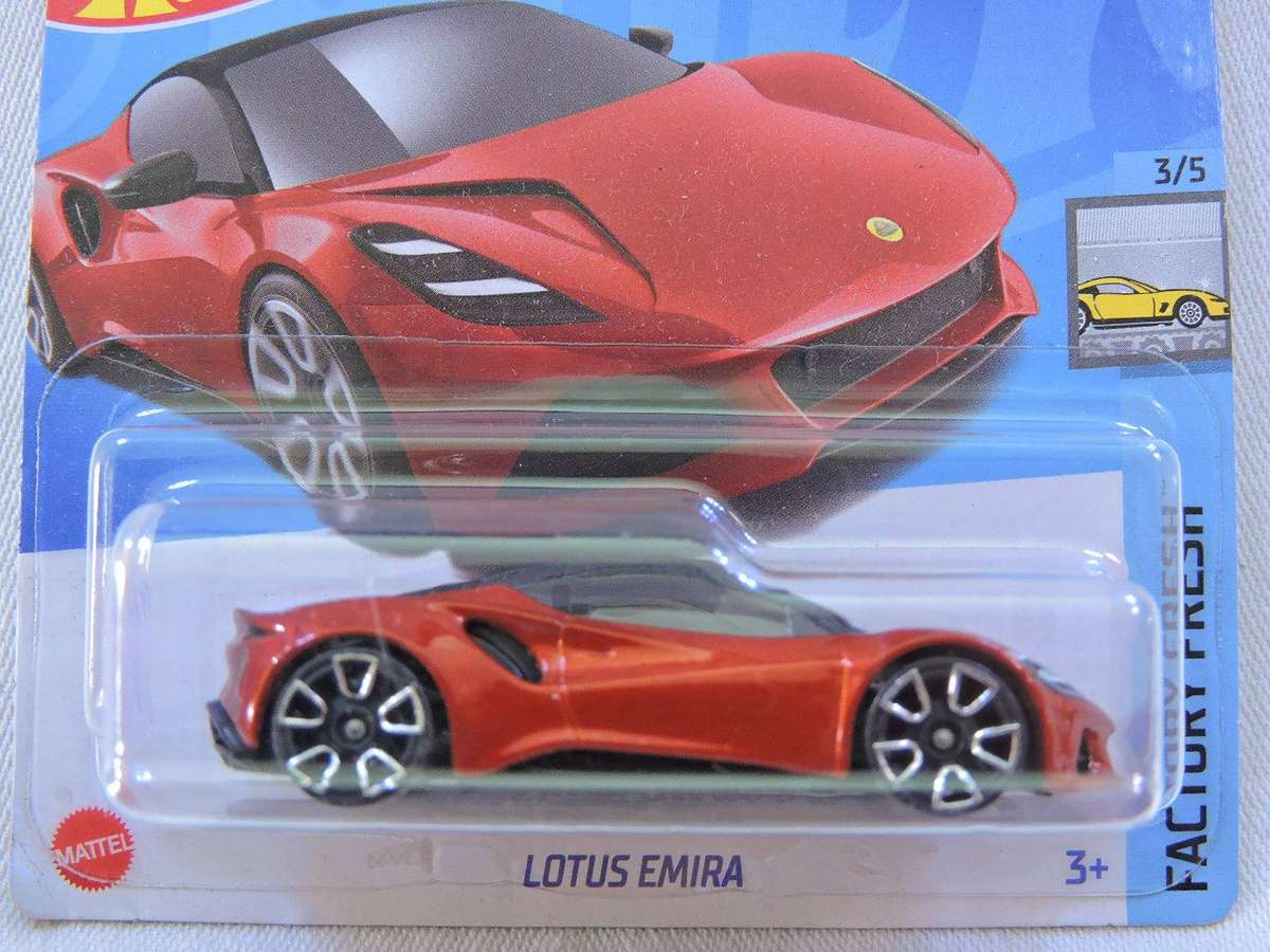 Hot Wheels LOTUS Emira ( Red )