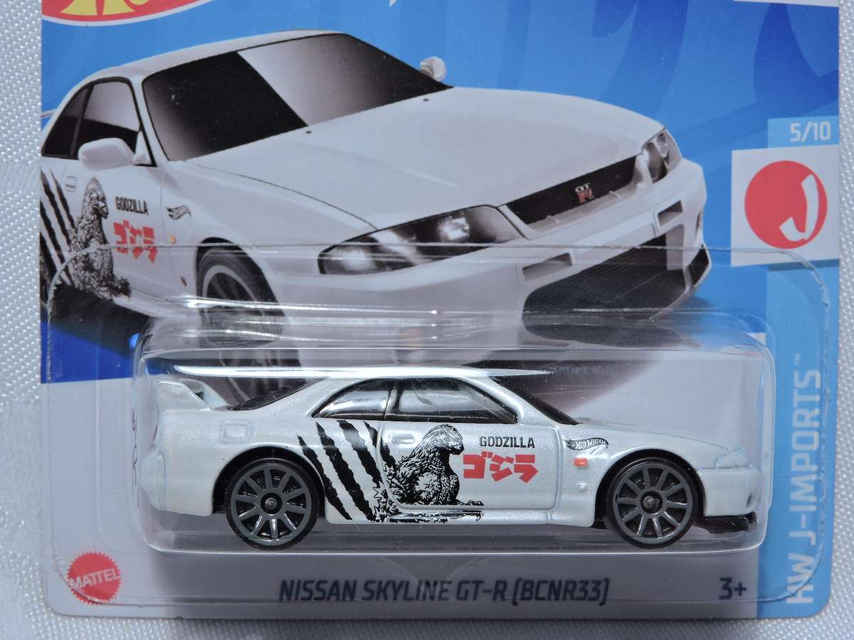 Hot Wheels NISSAN Skyline GT-R ( White Godzilla )  Short Card