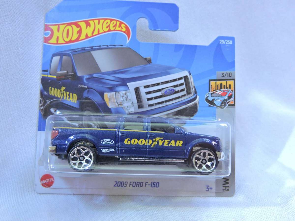Hot Wheels FORD F-150 Pickup Bakkie ( Blue Good Year )
