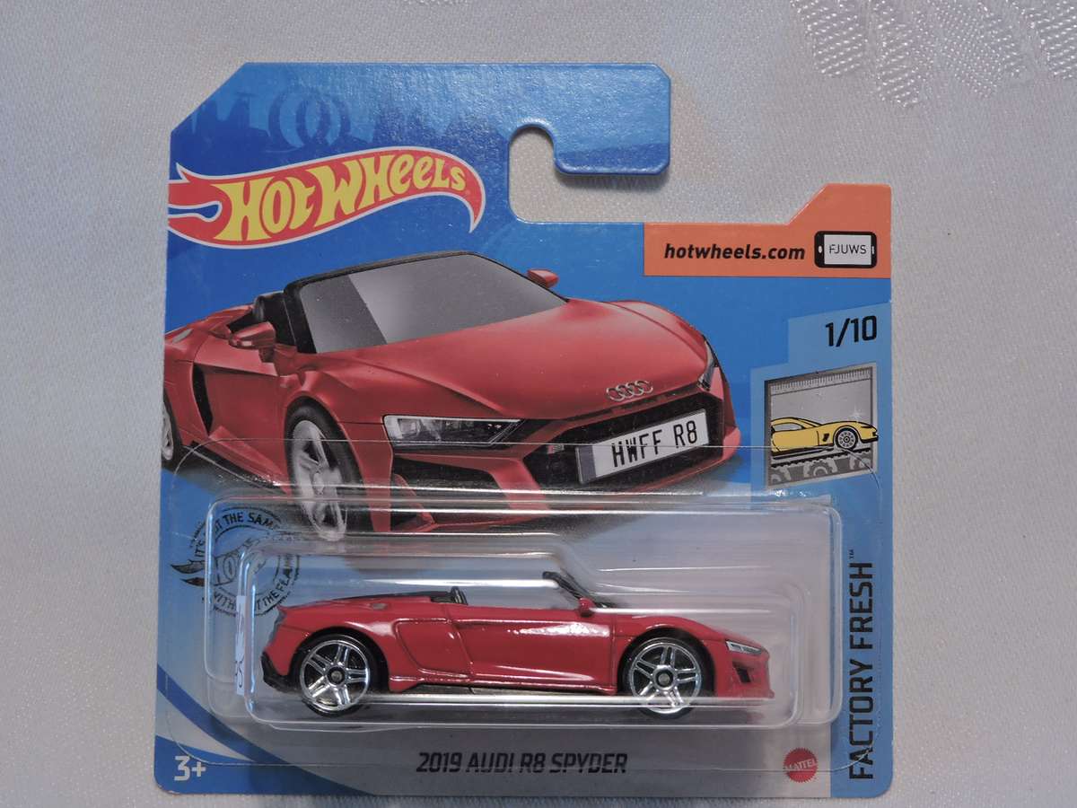 Hot Wheels AUDI R8 SPYDER ( Red )