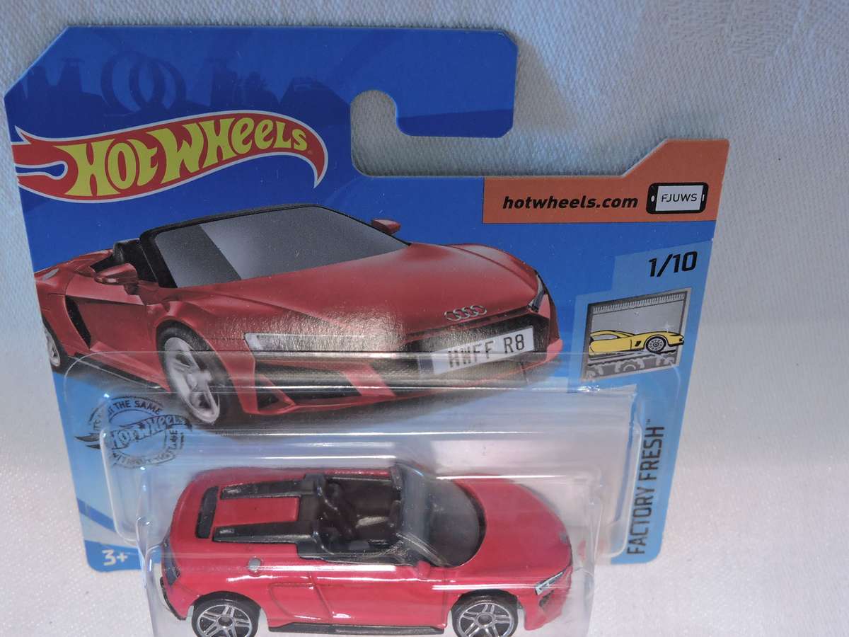 Hot Wheels AUDI R8 SPYDER ( Red )