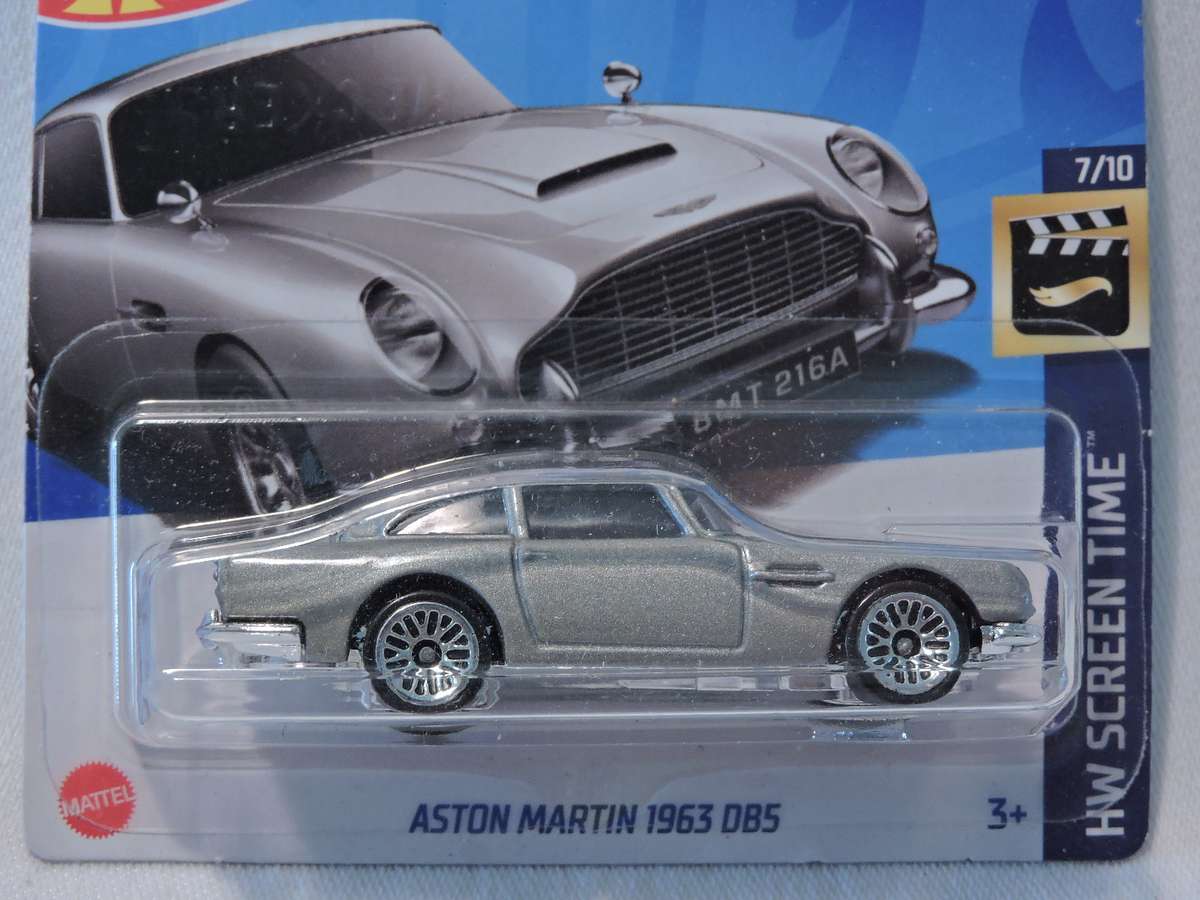 Hot Wheels ASTON MARTIN DB5  James Bond 007 Goldfinger ( Silver )