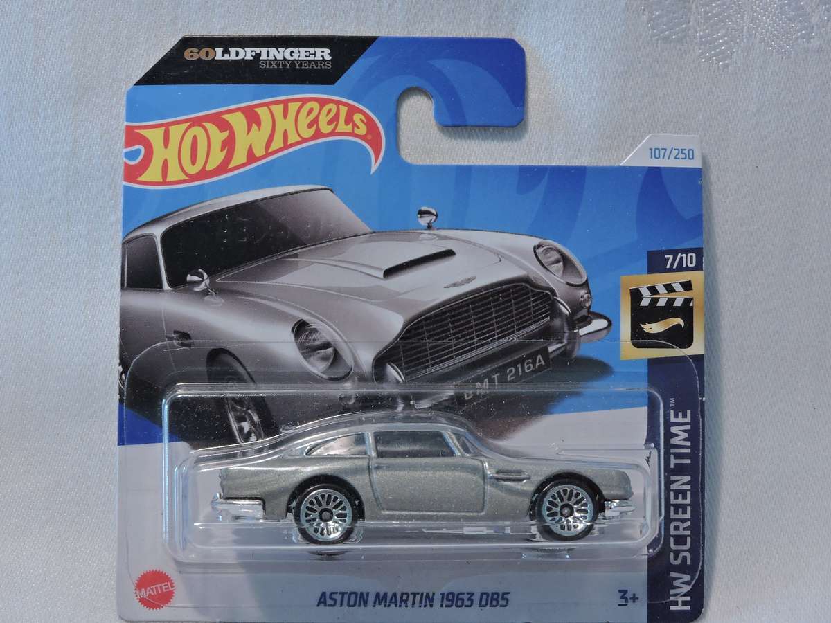Hot Wheels ASTON MARTIN DB5  James Bond 007 Goldfinger ( Silver )
