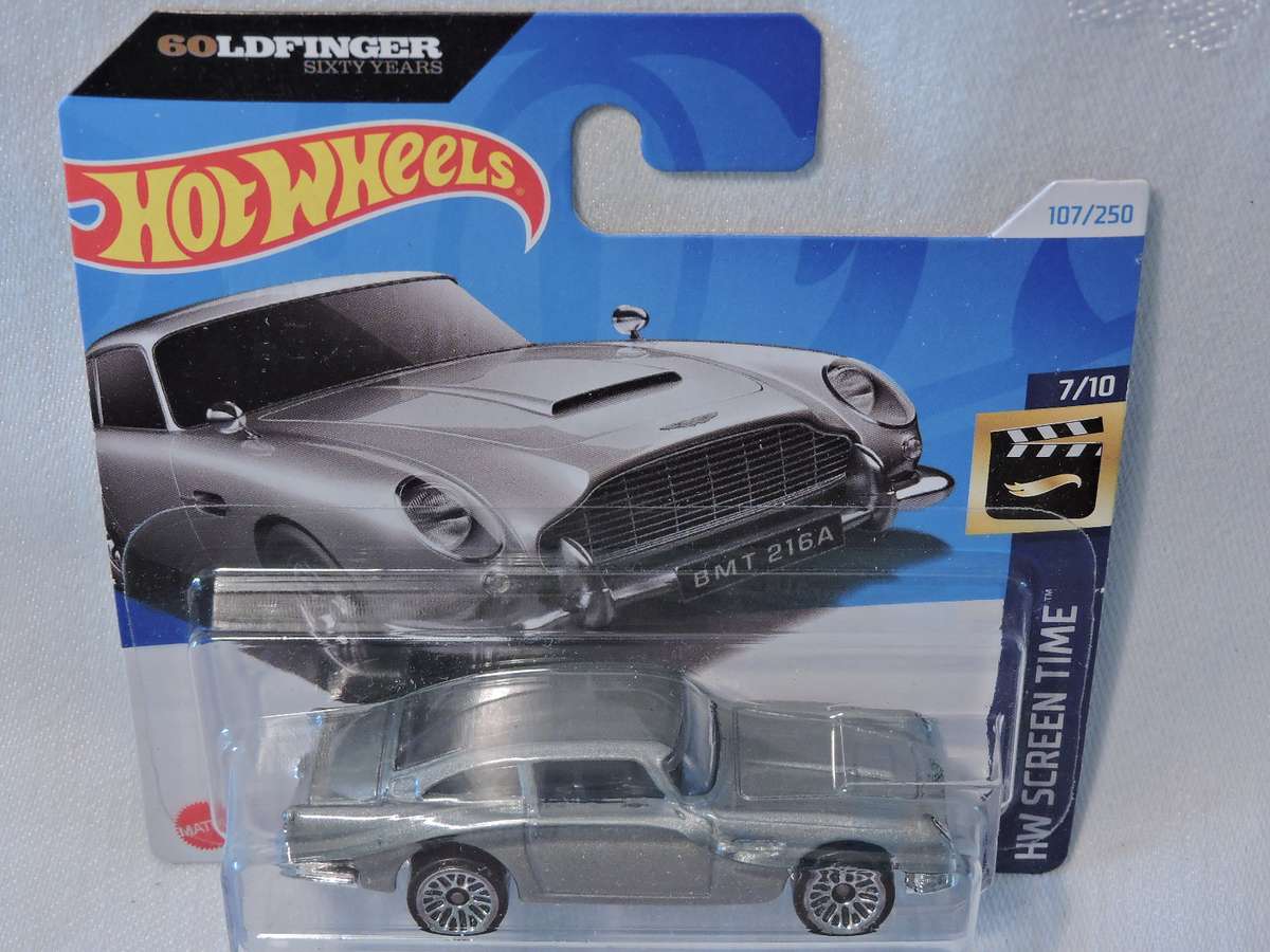 Hot Wheels ASTON MARTIN DB5  James Bond 007 Goldfinger ( Silver )