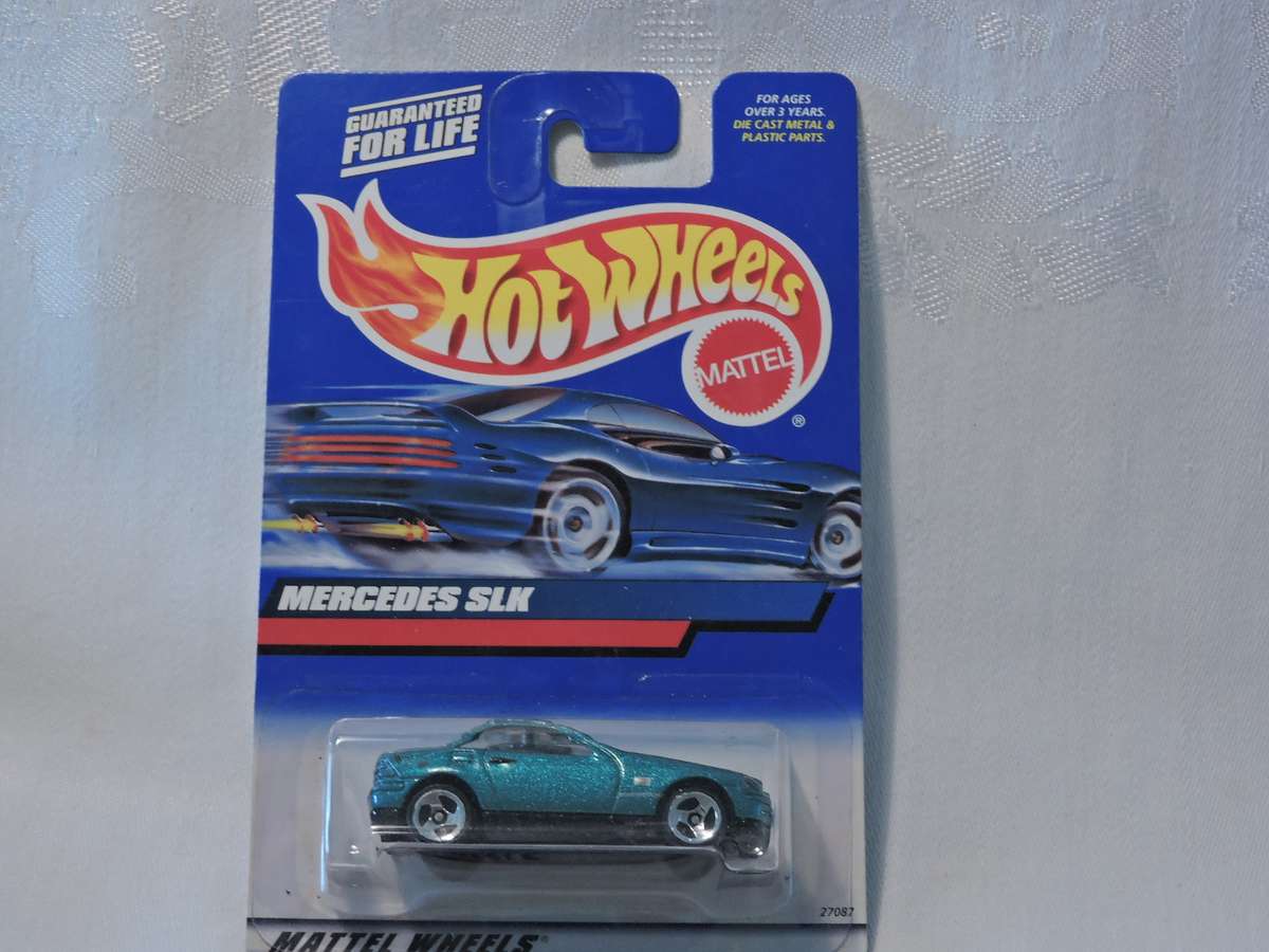 Hot Wheels MERCEDES BENZ SLK  ( Green )