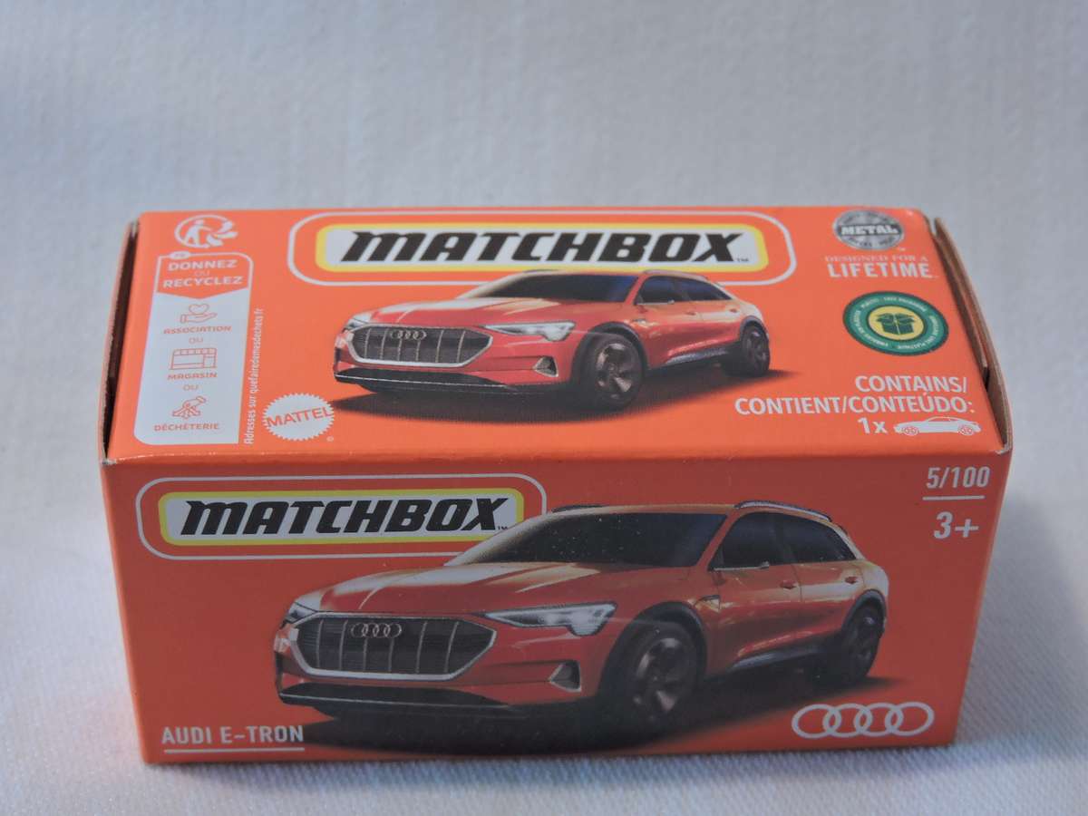 Matchbox AUDI E-TRON Mint in box ( Red )  Like Hot Wheels