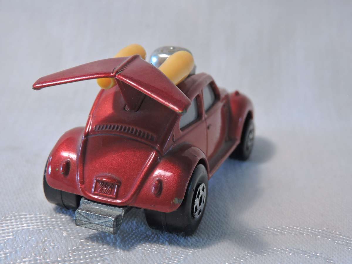 Matchbox VW VOLKSWAGEN Flying Bug  Red Barron  Superfast No.11 ( Red )  Like Hot Wheels
