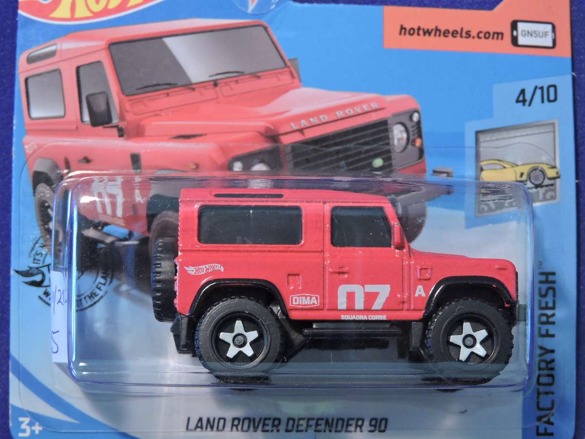Hot Wheels LAND ROVER DEFENDER 90  ( Red #90 )