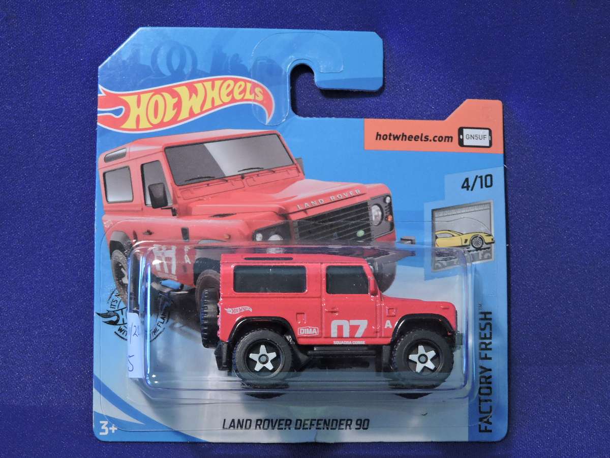 Hot Wheels LAND ROVER DEFENDER 90  ( Red #90 )