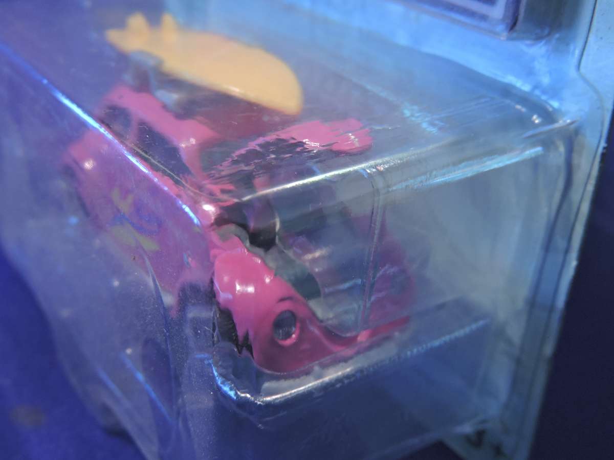 Majorette VW VOLKSWAGEN Beetle ( Pink Surf rider ) like Hot Wheels