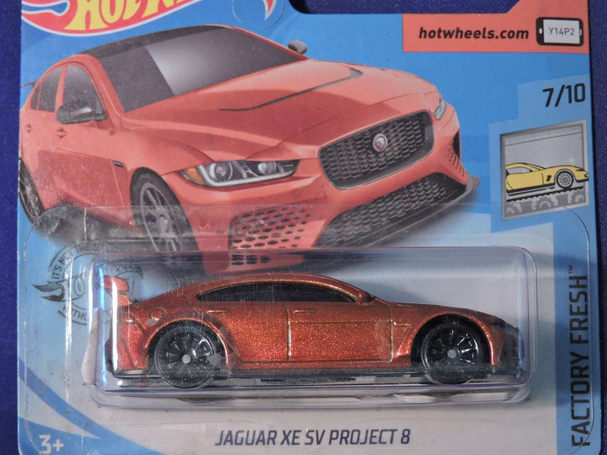 Hot Wheels JAGUAR XE SV Project 8 ( Bronze )